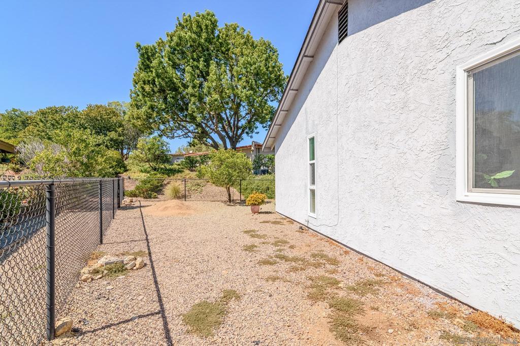 16556 Gabarda Rd Property Photo 37