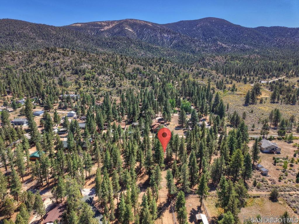 2161 Glencove Ln Property Photo 3