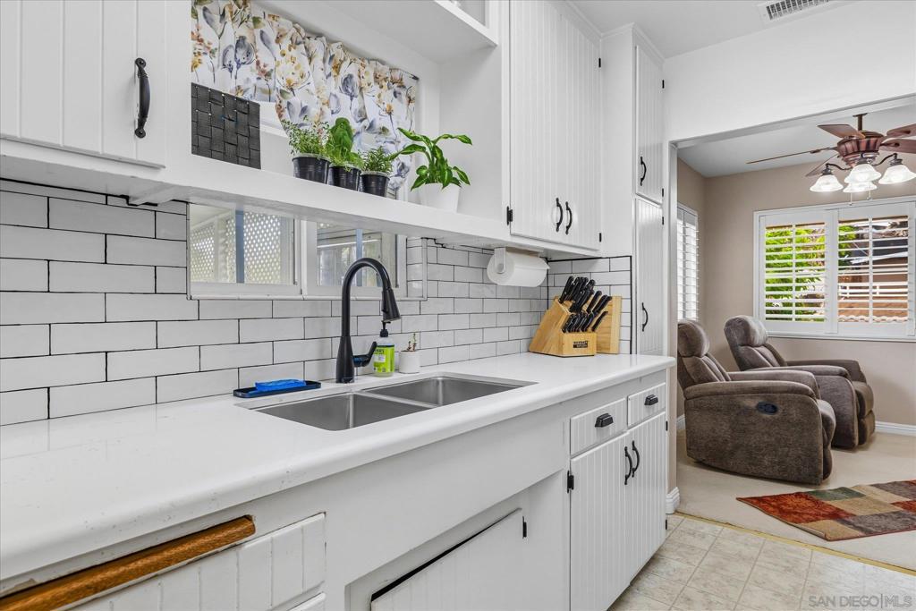 9731 Lakeview Rd Property Photo 10