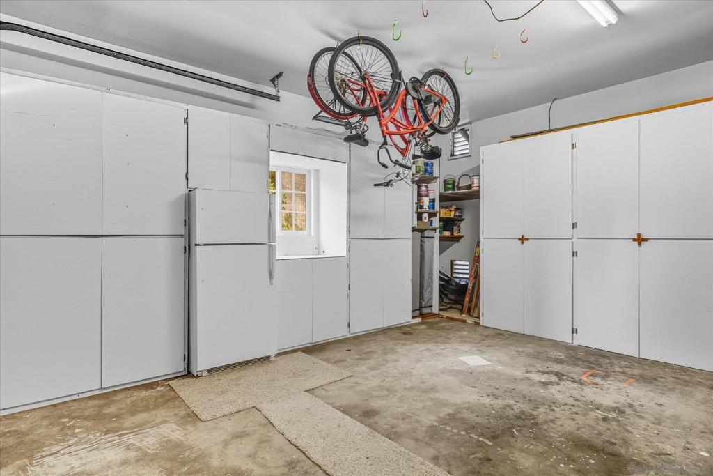 9731 Lakeview Rd Property Photo 27