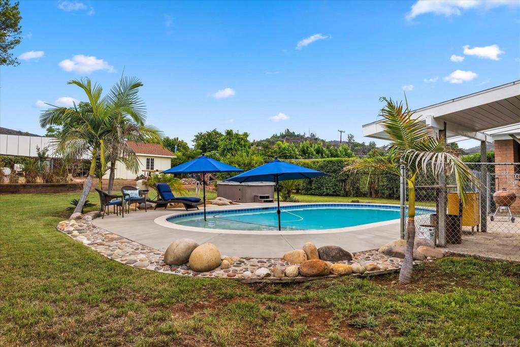 9731 Lakeview Rd Property Photo 29