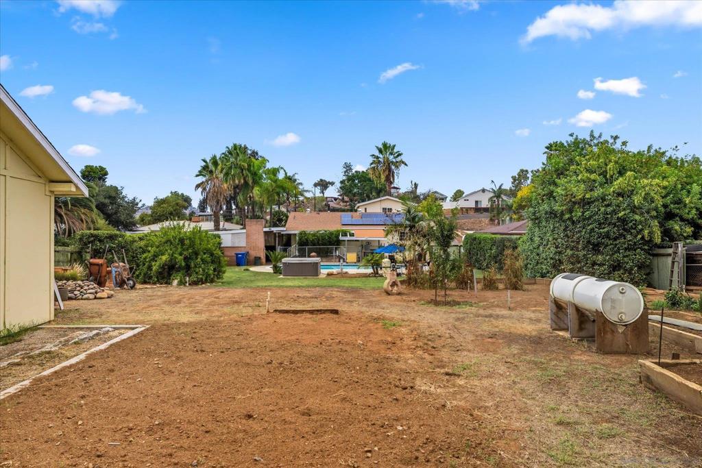 9731 Lakeview Rd Property Photo 36