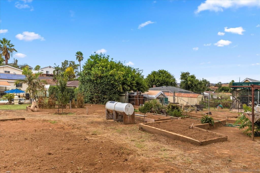 9731 Lakeview Rd Property Photo 37