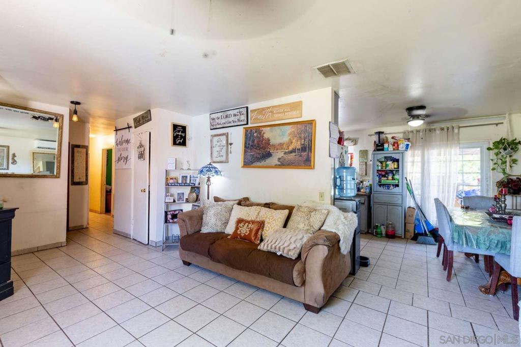 333 N Carlton Ave Property Photo 11
