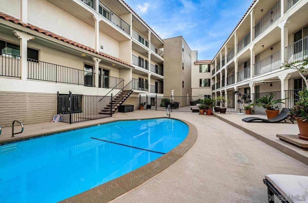 909 Coast Blvd 10 Property Photo 17