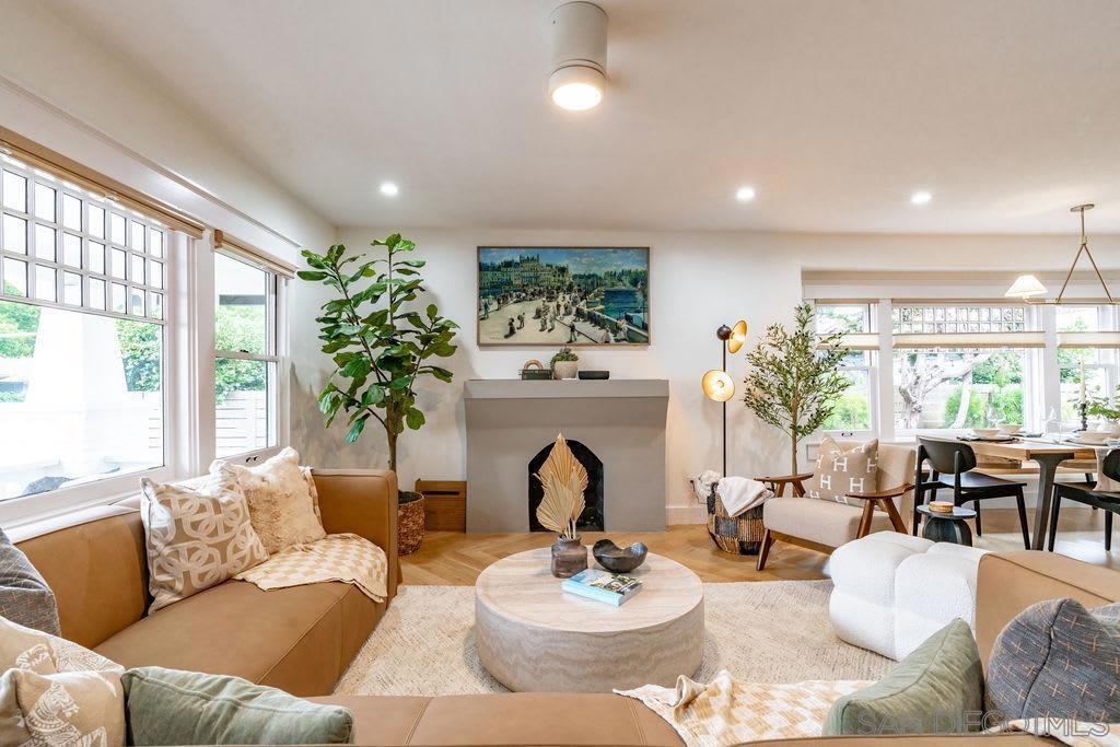 725 Pennsylvania Ave Property Photo 1