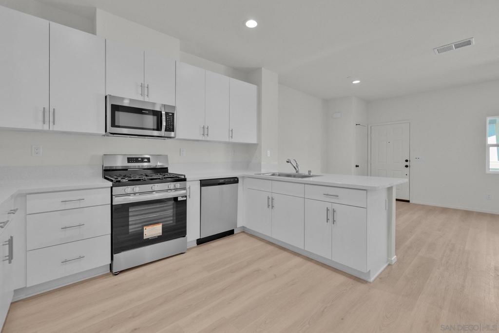 28216 Molasses Court Property Photo 6