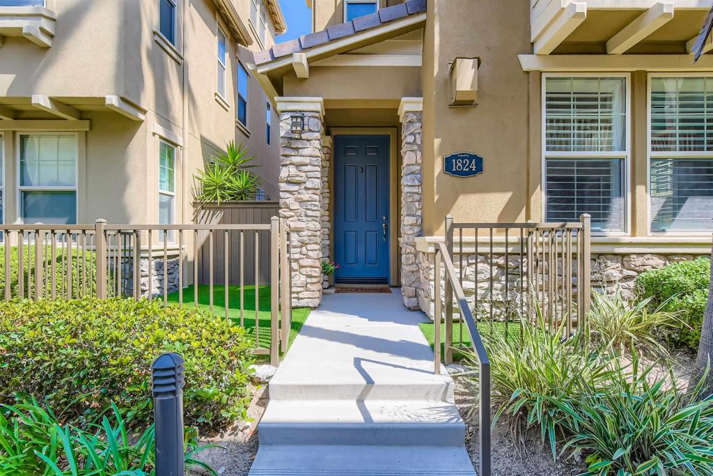 1824 Cyan Ln Property Photo 2