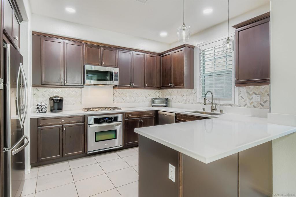 1824 Cyan Ln Property Photo 7