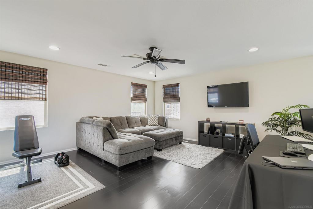 1824 Cyan Ln Property Photo 21