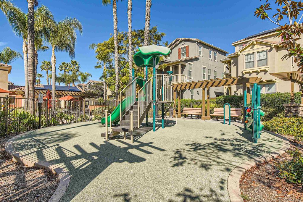 1824 Cyan Ln Property Photo 32