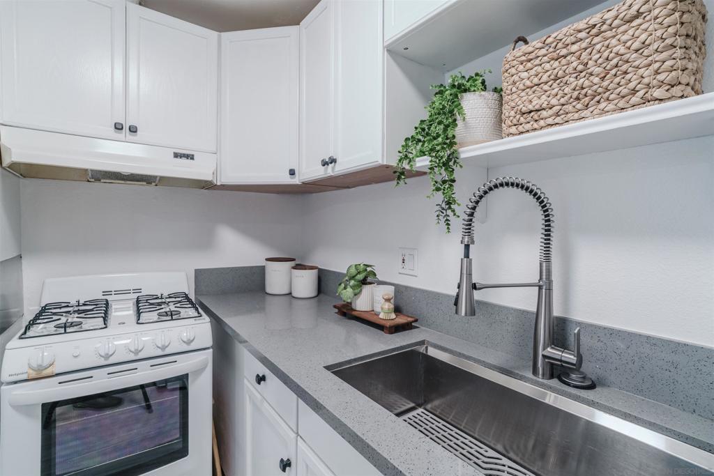 1605 Hotel Circle S B102 Property Photo 17