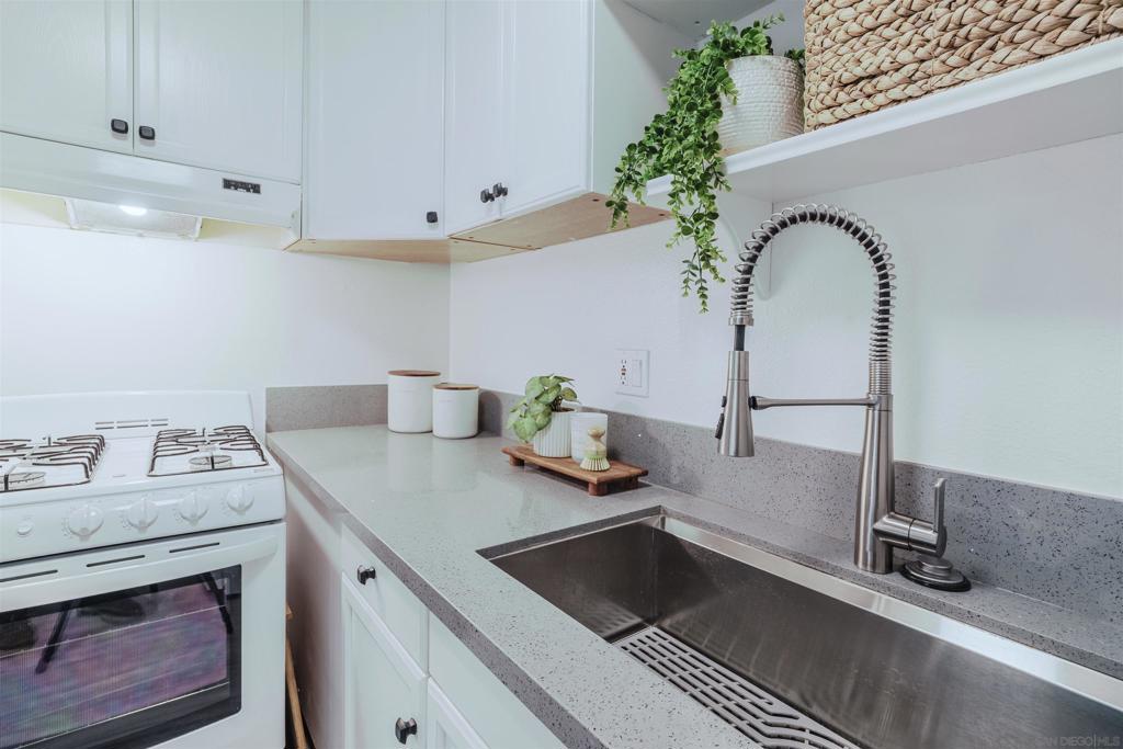 1605 Hotel Circle S B102 Property Photo 20