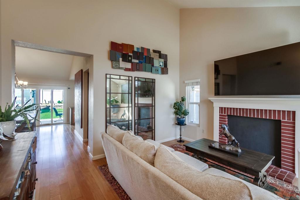 7506 Flanders Drive Property Photo 4