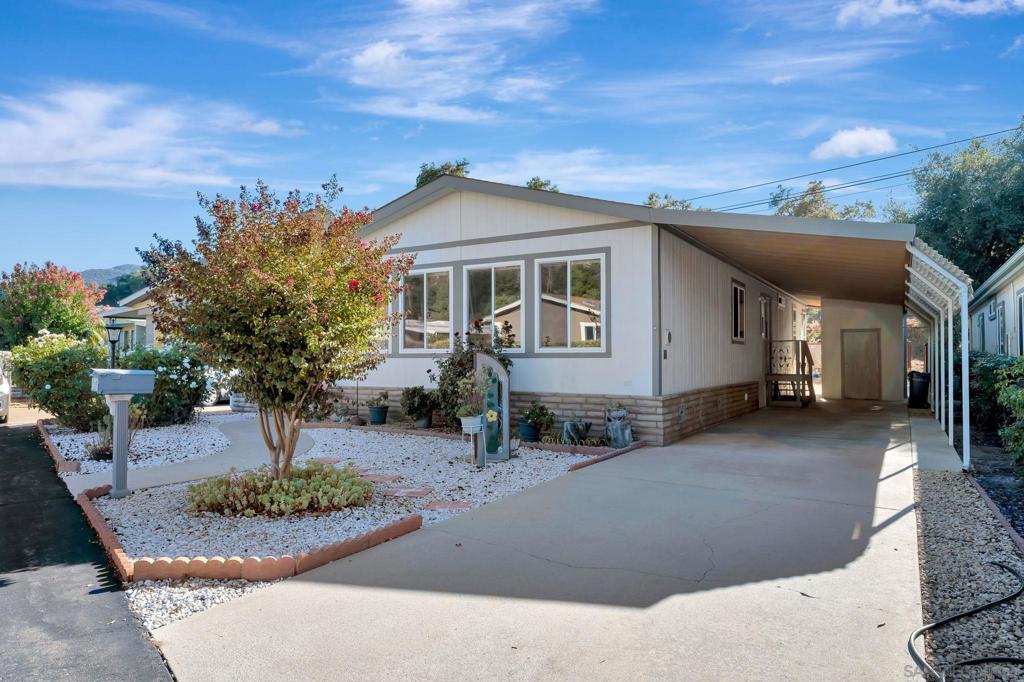 8975 Lawrence Welk Dr 30 Property Photo 2