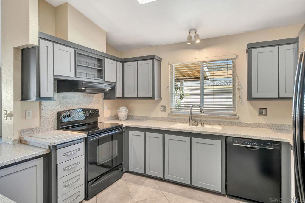 8975 Lawrence Welk Dr 30 Property Photo 5