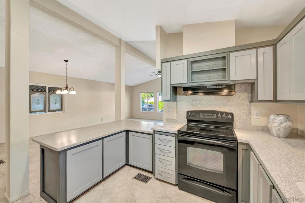 8975 Lawrence Welk Dr 30 Property Photo 6