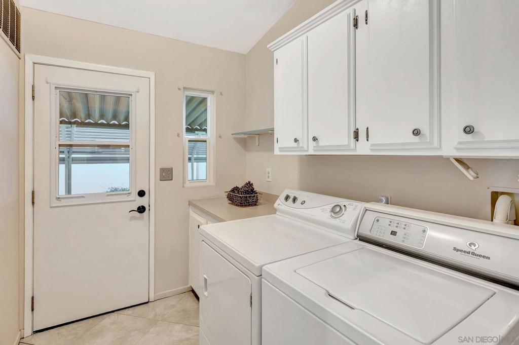 8975 Lawrence Welk Dr 30 Property Photo 19