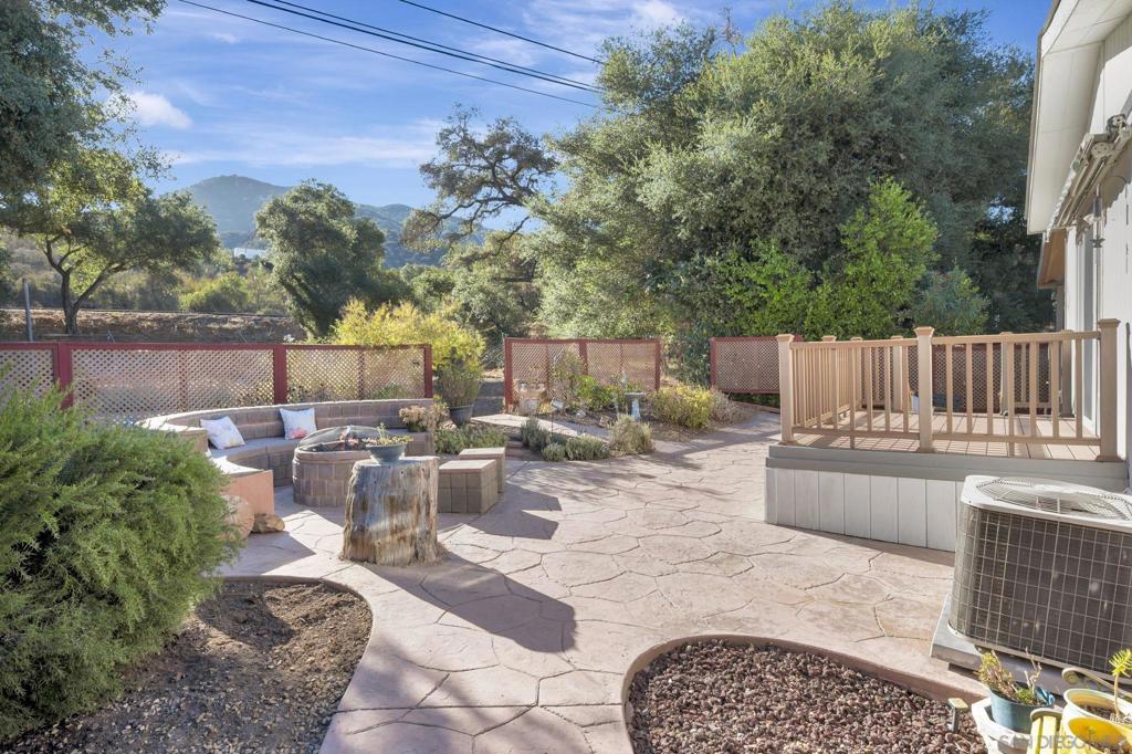 8975 Lawrence Welk Dr 30 Property Photo 26