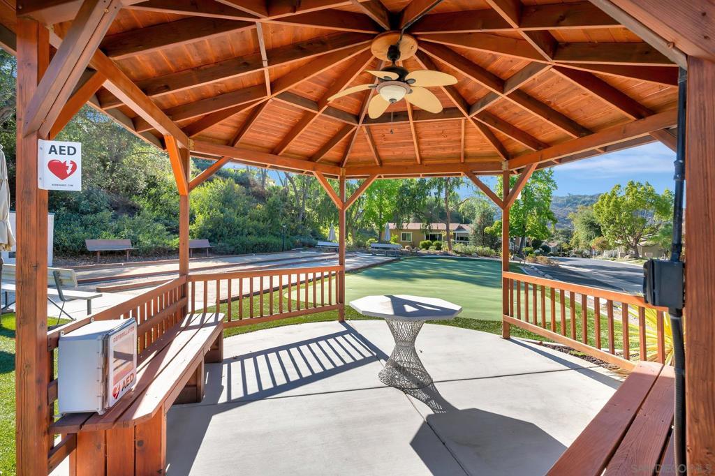 8975 Lawrence Welk Dr 30 Property Photo 30