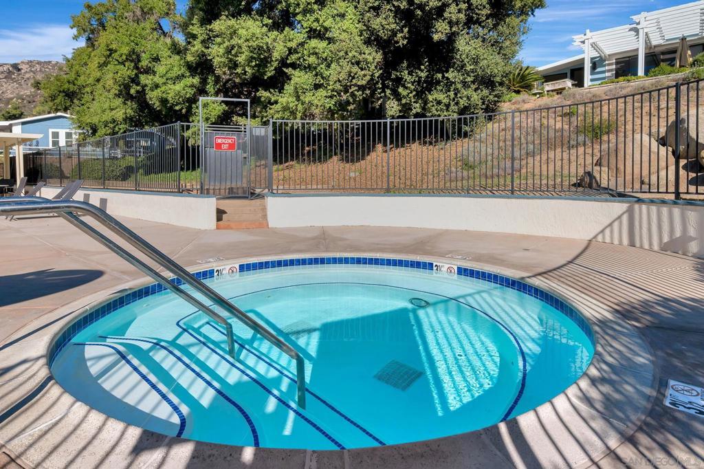 8975 Lawrence Welk Dr 30 Property Photo 32