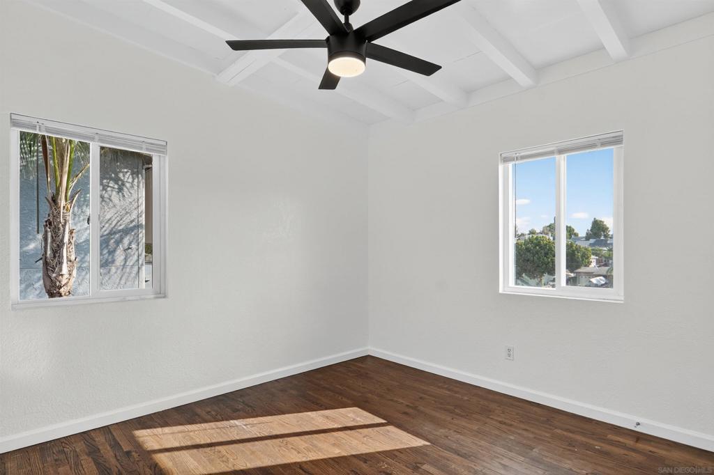 525 Pitta St Property Photo 8