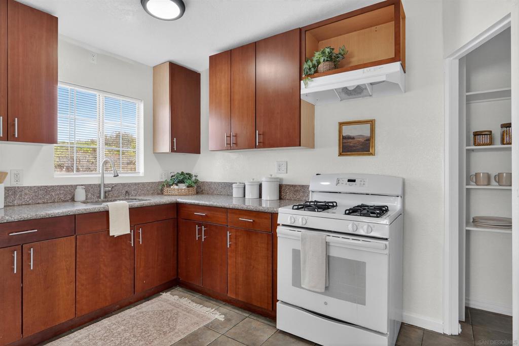 525 Pitta St Property Photo 10