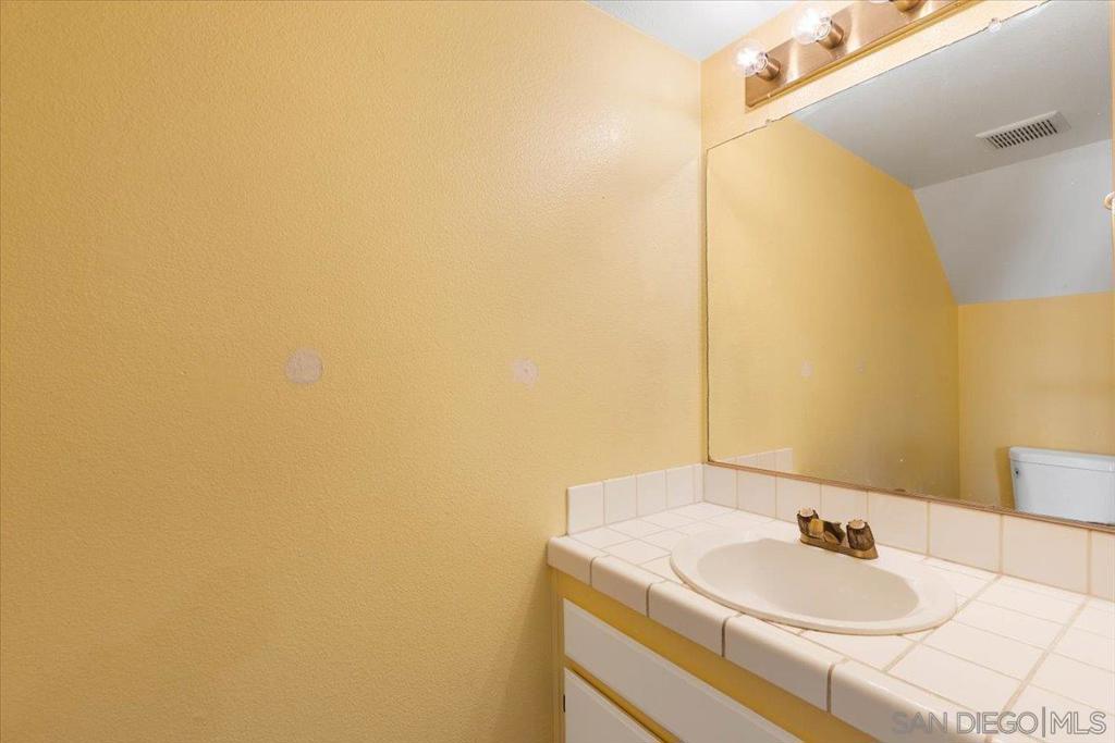 1651 S Juniper St 110 Property Photo 14