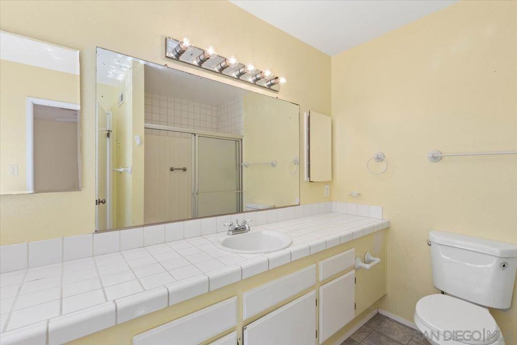 1651 S Juniper St 110 Property Photo 20