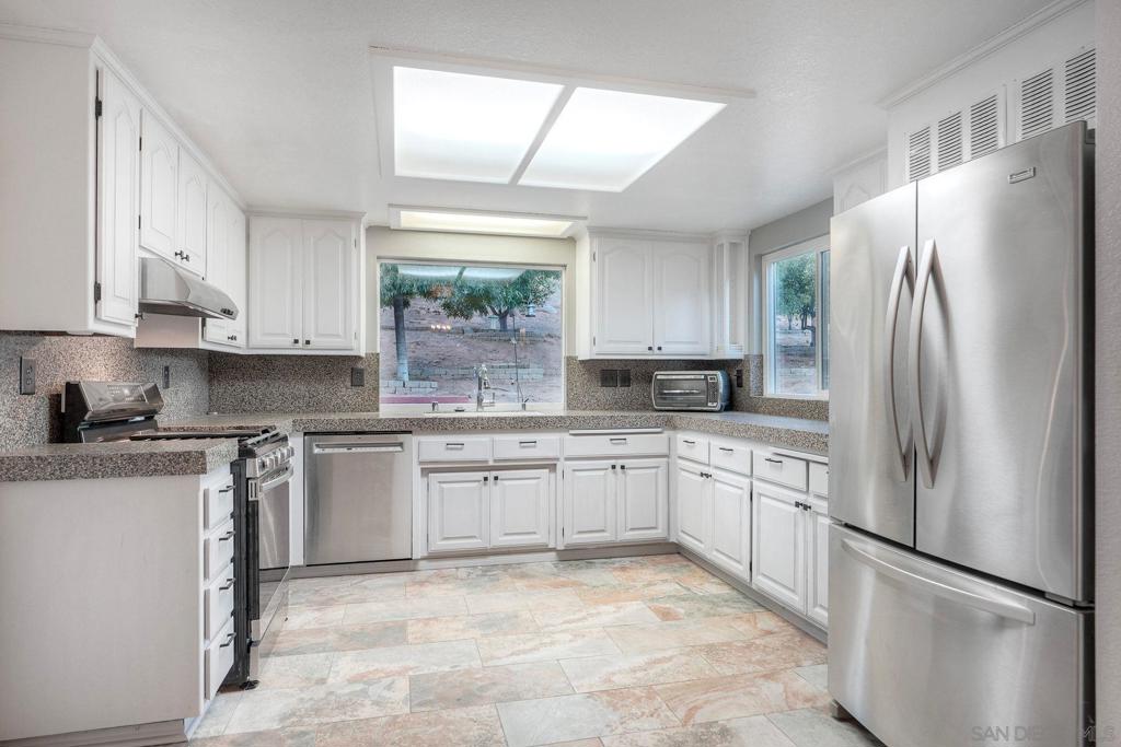 23003 Arjo Lane Property Photo 12