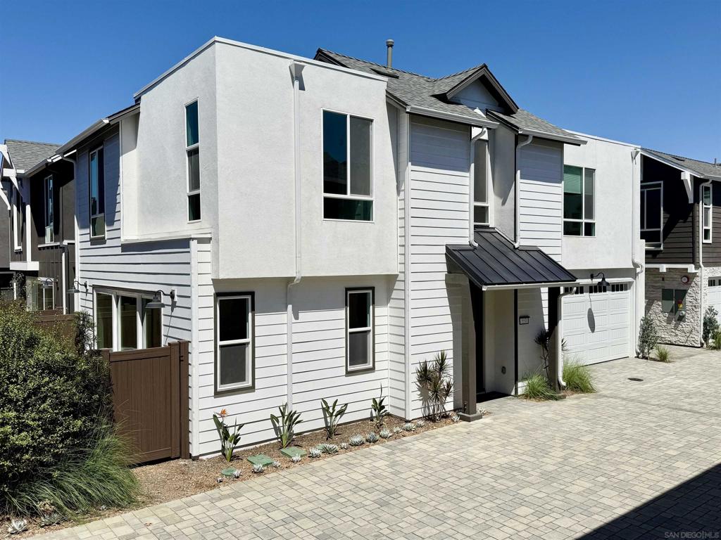 557 N Vulcan Ave Property Photo 1