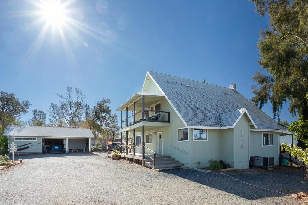 135 Sunny Hills Rd Property Photo 2