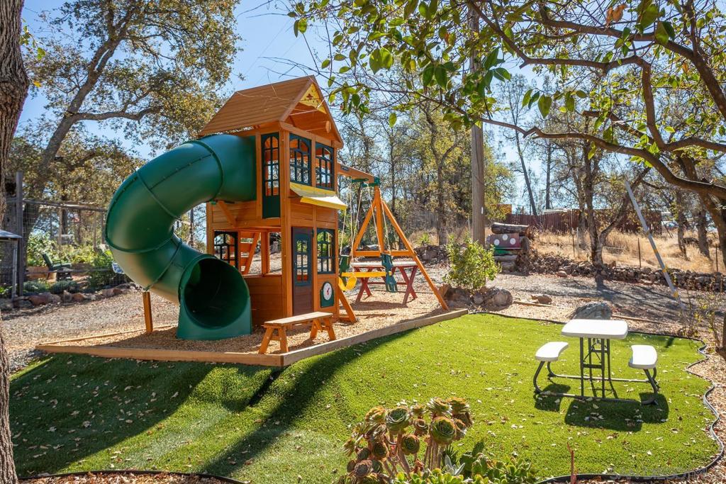 135 Sunny Hills Rd Property Photo 19