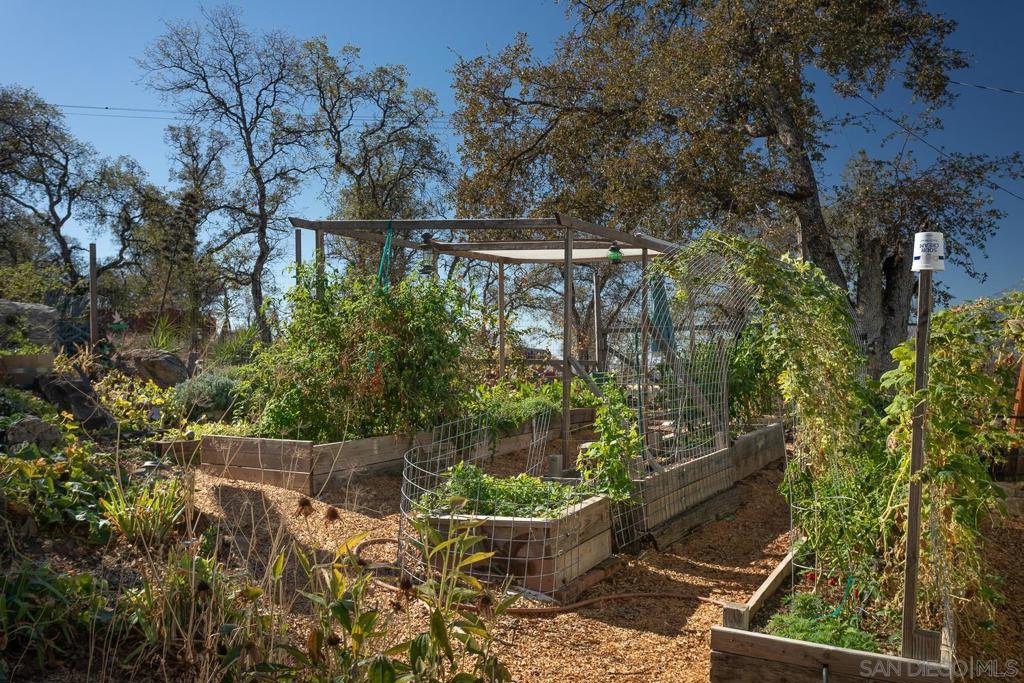 135 Sunny Hills Rd Property Photo 24