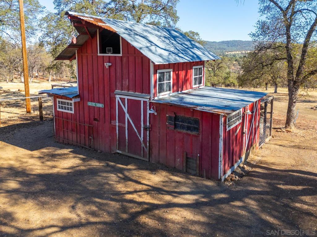 135 Sunny Hills Rd Property Photo 35