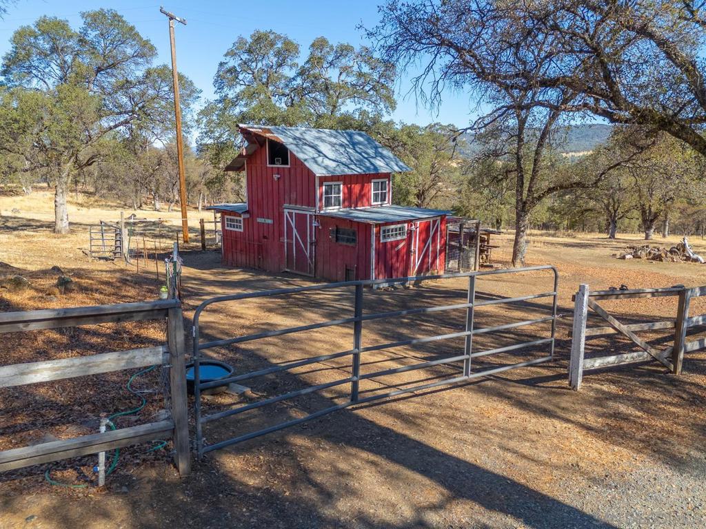 135 Sunny Hills Rd Property Photo 37