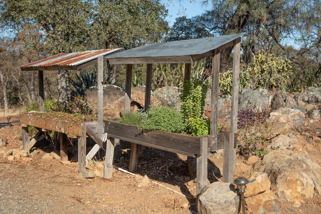 135 Sunny Hills Rd Property Photo 39