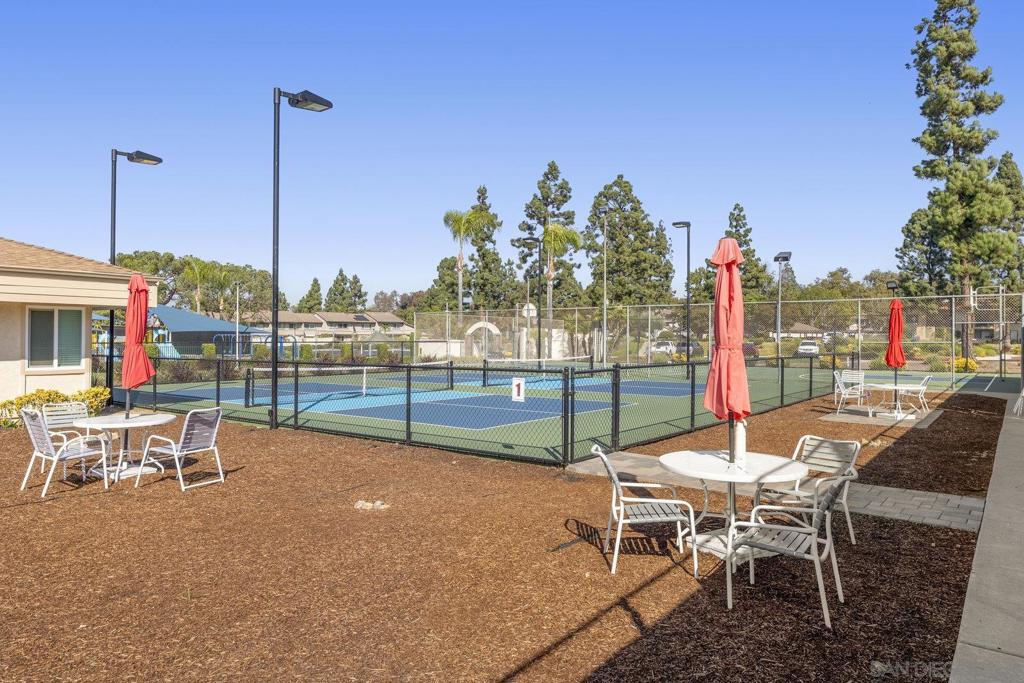 11409 Duenda Rd Property Photo 48