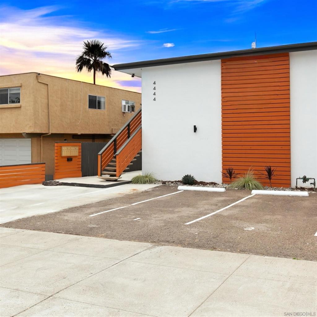 4444 49th Property Photo 1