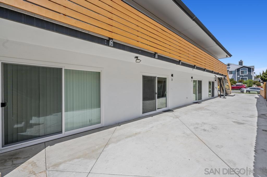 4444 49th Property Photo 3