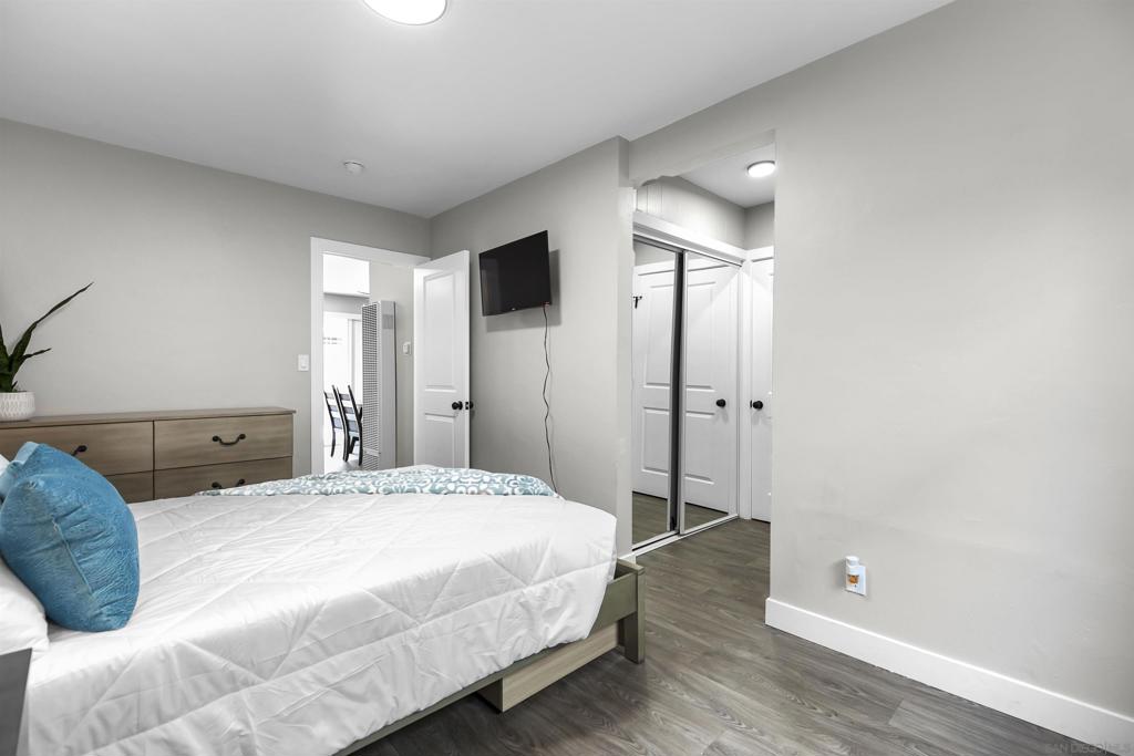 4444 49th Property Photo 17