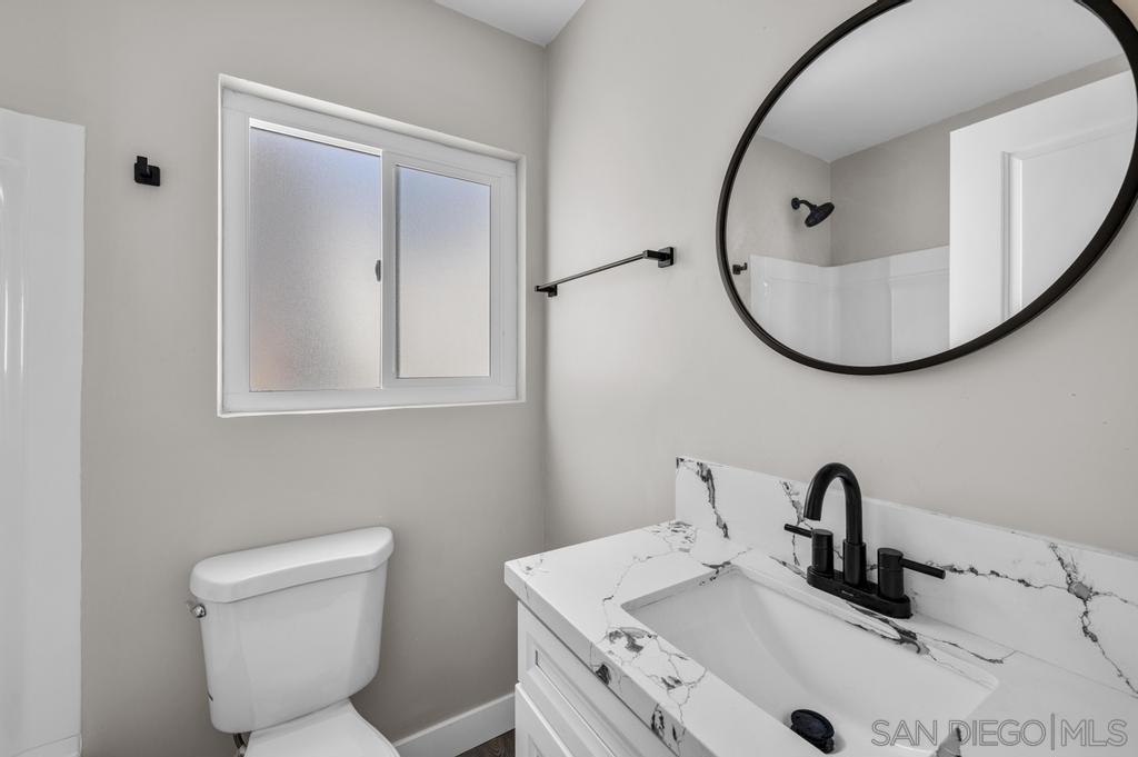 4444 49th Property Photo 24