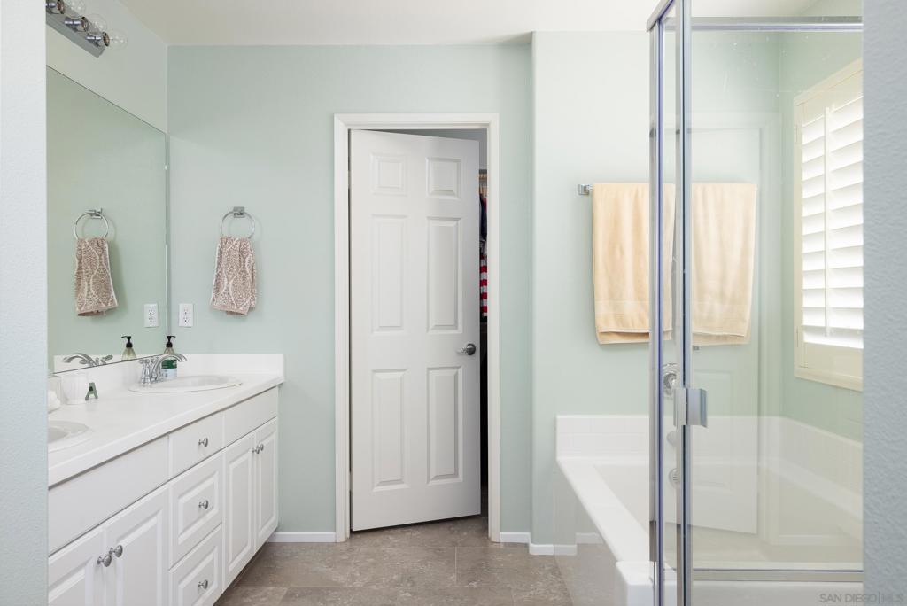 211 Spotted Saddle Way Property Photo 11