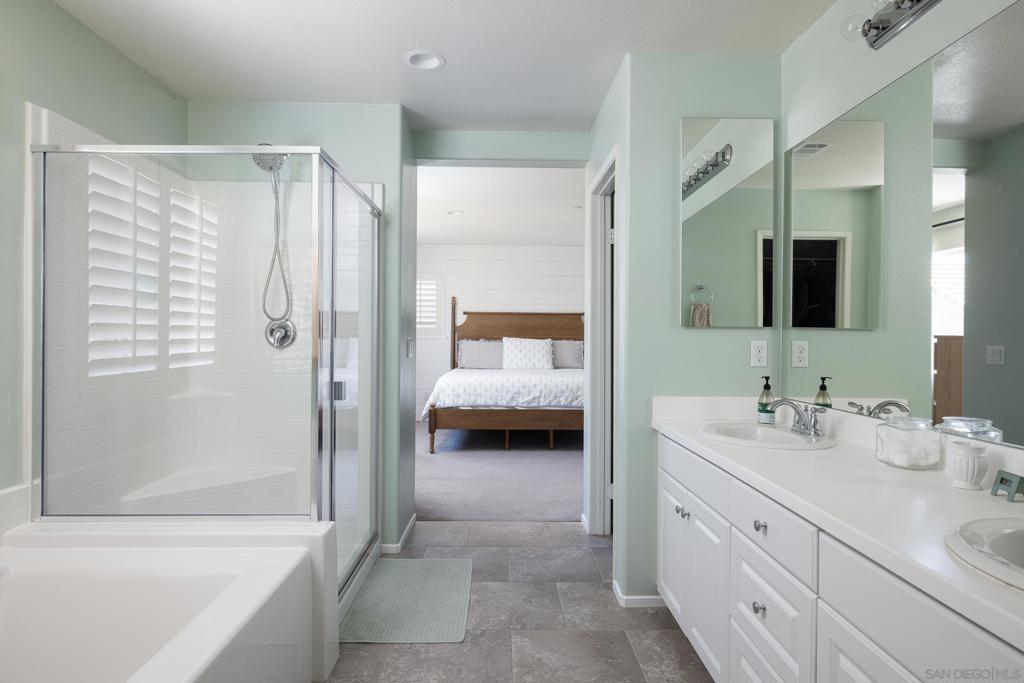 211 Spotted Saddle Way Property Photo 12