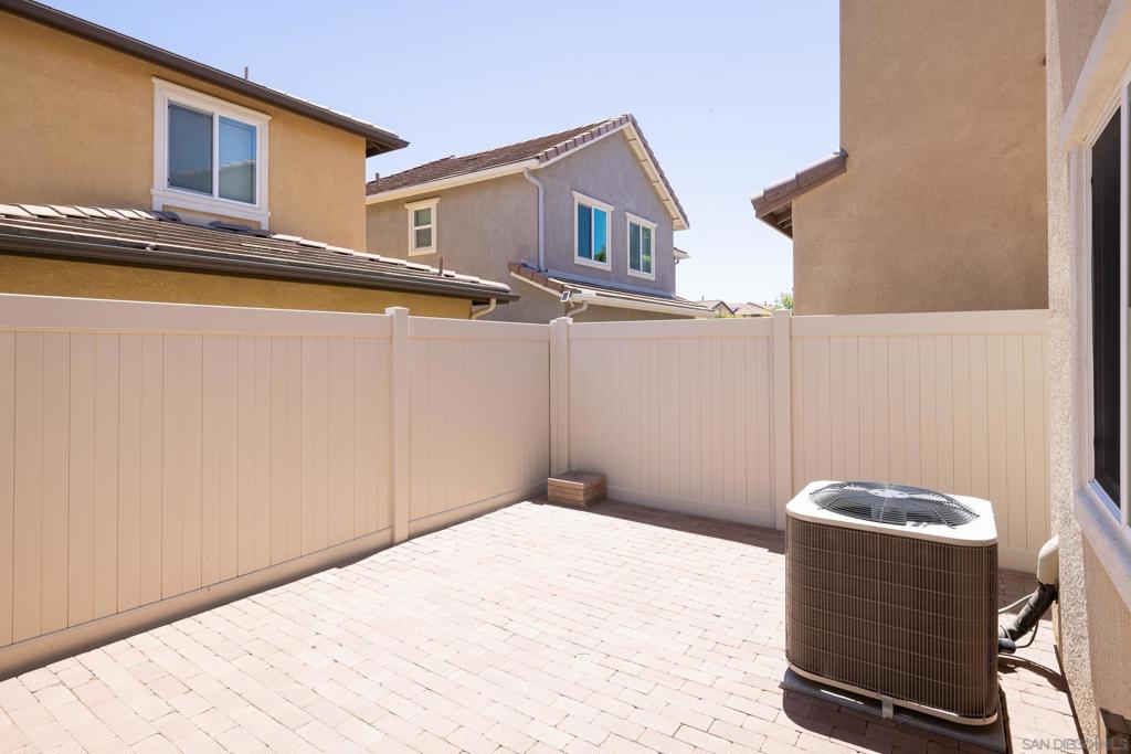 211 Spotted Saddle Way Property Photo 20