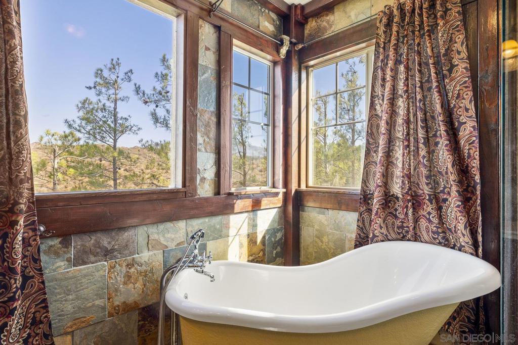 33228 Romance Pl Property Photo 9