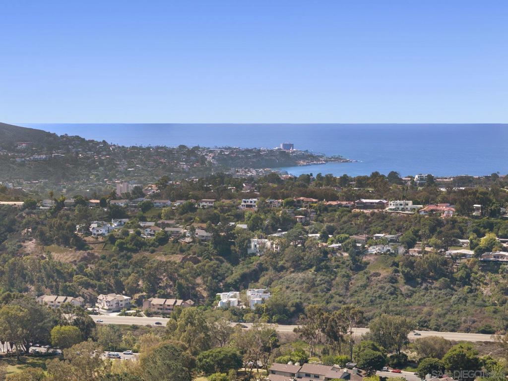 3275 Caminito Eastbluff 203 Property Photo 39