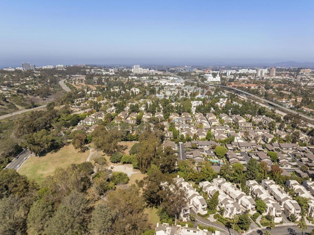 3275 Caminito Eastbluff 203 Property Photo 42