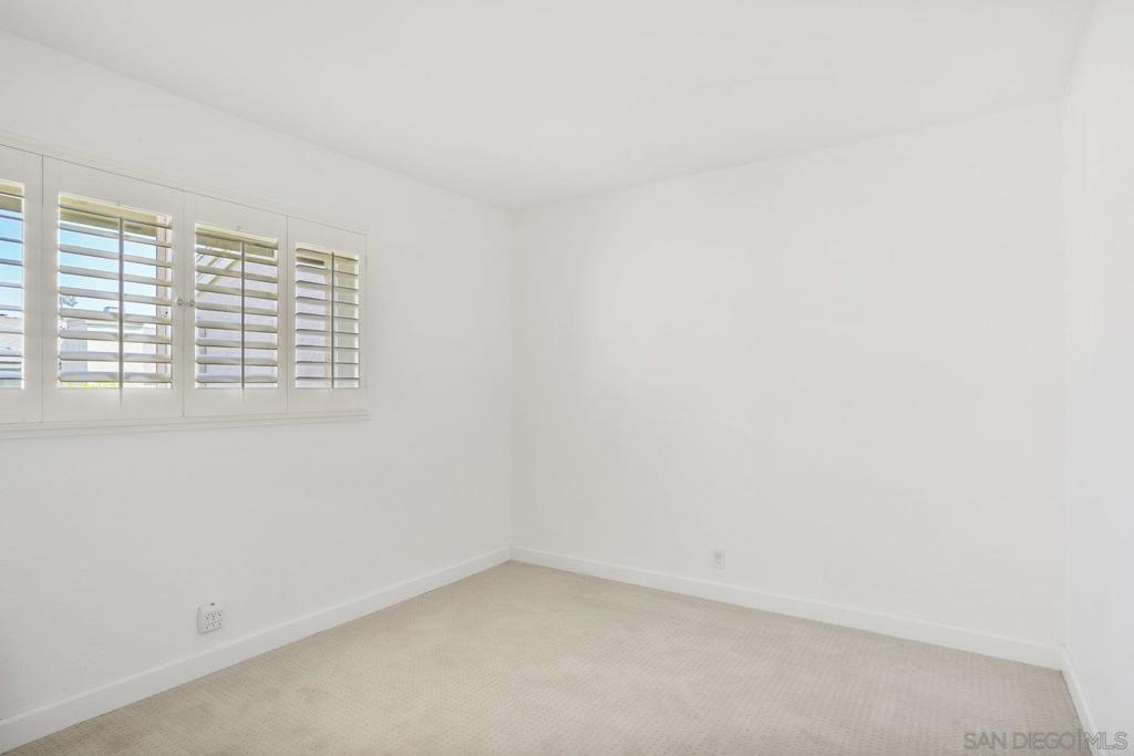 3275 Caminito Eastbluff 203 Property Photo 46