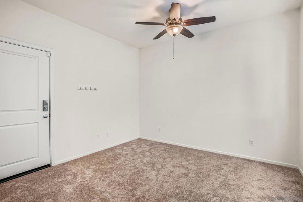 225 Royal Glen 408 Property Photo 5